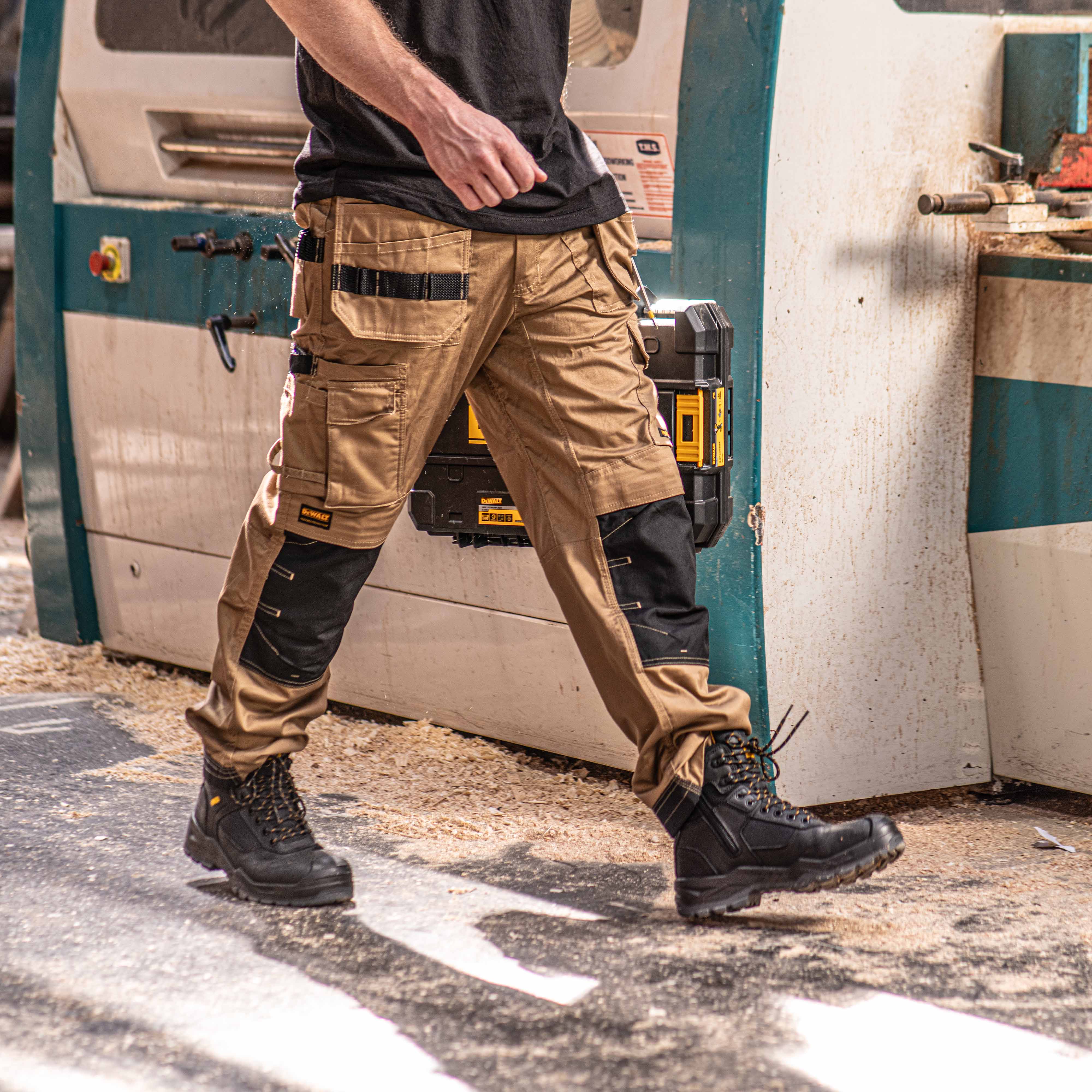 DEWALT ProTradesman Men's Cotton Poly, Holster Pocket, Stretch Work Pant - Image 10