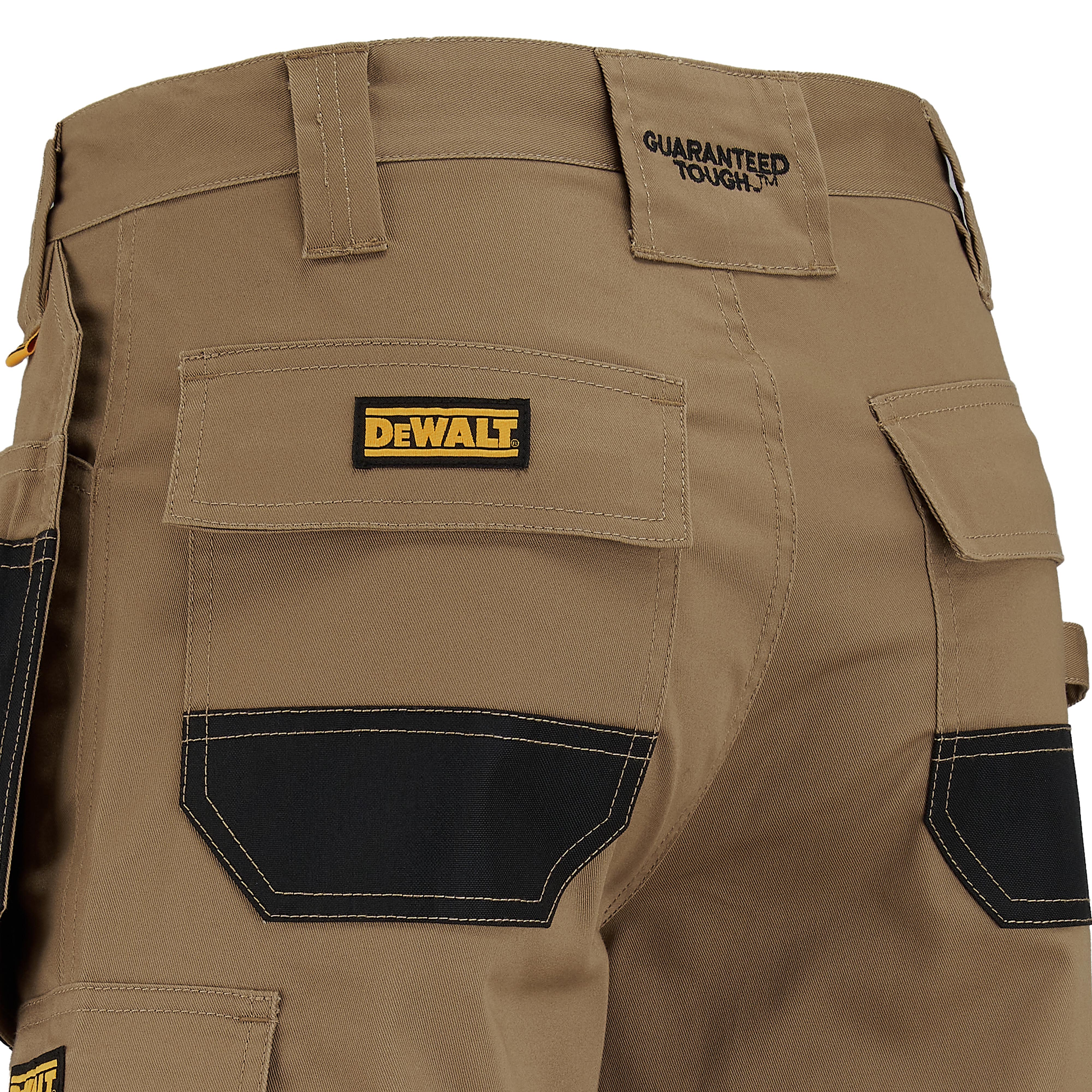 DEWALT ProTradesman Men's Cotton Poly, Holster Pocket, Stretch Work Shorts - Image 10